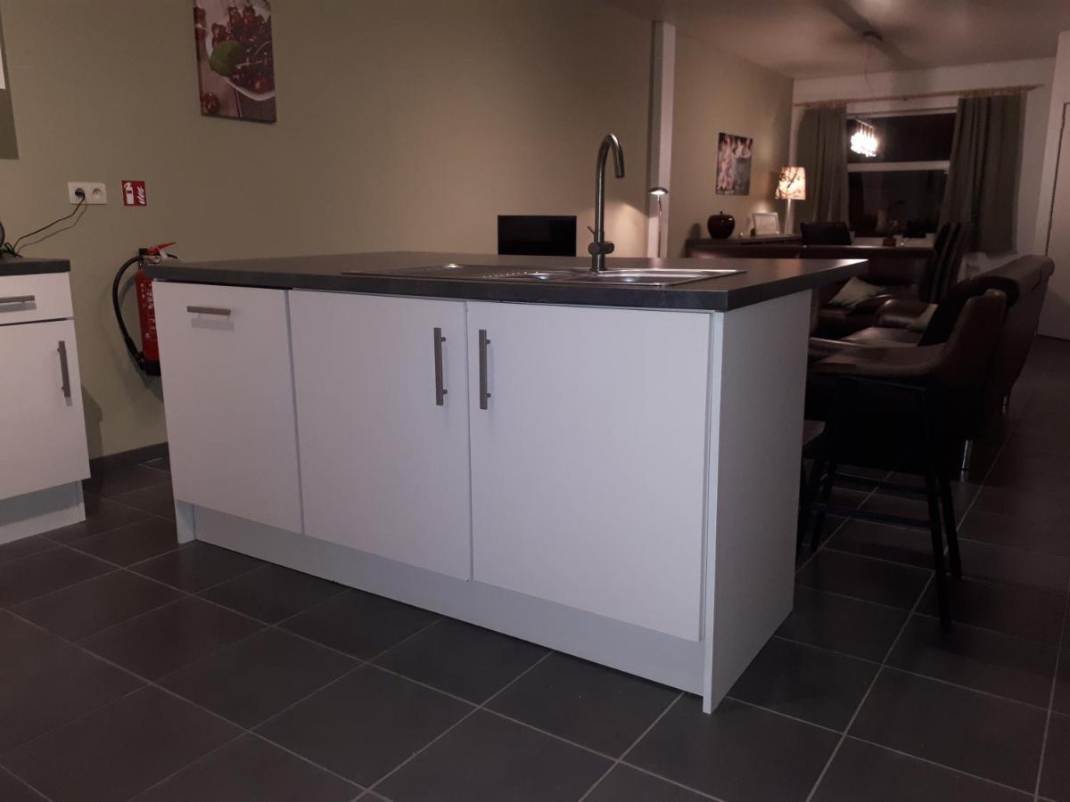 Vertentenhuis Hamme Bagian luar foto